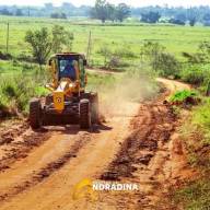 ESTRADAS DO BAIRRO RURAL TIMBORÉ ESTÃO SENDO RECUPERADAS COM MOLEDO EM ANDRADINA