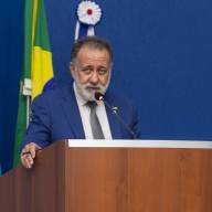 Em Três Lagoas Daniel da Farmácia pede revisão no contrato da empresa que transporta pacientes para Barretos