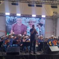Orquestra de Violeiros abrilhanta evento para 5 MIL COLABORADORES DA ELDORADO BRASIL no Shopping de Três Lagoas