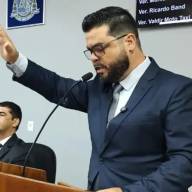 PREFEITO DE ILHA SOLTEIRA  ANUNCIA REAJUSTE DE 8,26% PARA OS FUNCIONÁRIOS PÚBLICOS; 4% SÃO PARA REPOR PERDAS SALARIAIS