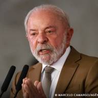Lula zera imposto e subsidia diesel para conter alta do petróleo
