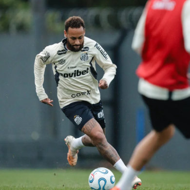 Com Neymar, Cuca avança em preparação para enfrentar o Macará