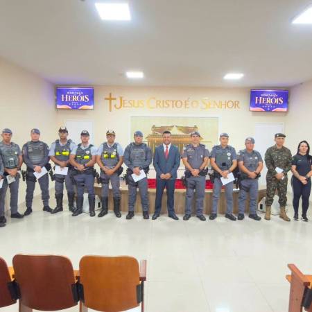 Policiais Militares participam de homenagem aos heróis na Igreja Universal em Andradina