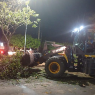 Defesa Civil e equipes da Prefeitura atuam desde ontem após tempestade que atingiu Três Lagoas