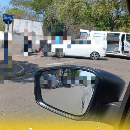 Carro e moto colidem na rua Rafael Pereira no centro de Mirandópolis