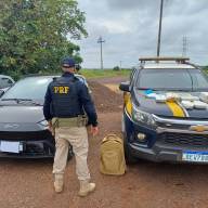 PRF apreende skunk e drogas sintéticas em carro de aplicativo na BR-262 em Três Lagoas 