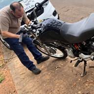 Policia Militar de Andradina recupera moto e prende 02 homens por furto no bairro Castanheiras 