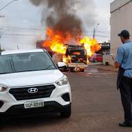 Pai e filha de 14 anos morrem em acidente entre dois carros em Pereira Barreto