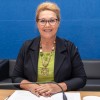 Vereadora Evalda Reis indica limpeza de canteiro e plantio de mudas de Ipê em Três Lagoas