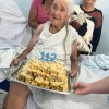 Idosa completa 112 anos hospitalizada na Santa Casa de Andradina