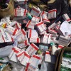 Guarda Municipal de Araçatuba recolhe medicamentos descartados irregularmente na antiga Acrepom