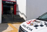 Polícia Militar de Andradina prende homem por porte ilegal de arma de fogo e desobediência no Jardim Europa Polícia Militar de Andradina prende homem por porte ilegal de arma de fogo e desobediência no Jardim Europa