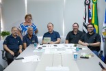 Prefeito de Andradina homenageia servidor mais antigo do município