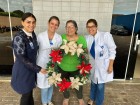 Em Três Lagoas o Hospital Auxiliadora recebe doação de duas lindas guirlandas