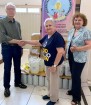 Casa da Amizade doa 168 litros de produtos de higiene corporal para Santa Casa de Araçatuba