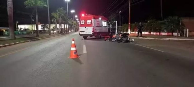 JOVENS PEGAM MOTO ESCONDIDO E MORREM AO BATEREM CONTRA CARRETA EM TRÊS LAGOAS MS