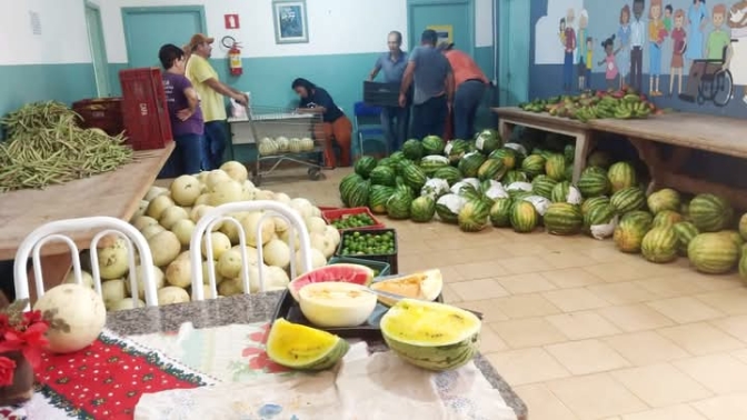 PRODUTORES DOS ASSENTAMENTOS DA REGIÃO DE ANDRADINA ENTREGAM ALIMENTOS PARA FOME ZERO DE BIRIGUI