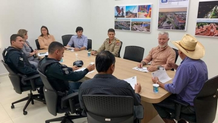 Prefeito de Três Lagoas Angelo Guerreiro faz reunião sobre segurança pública