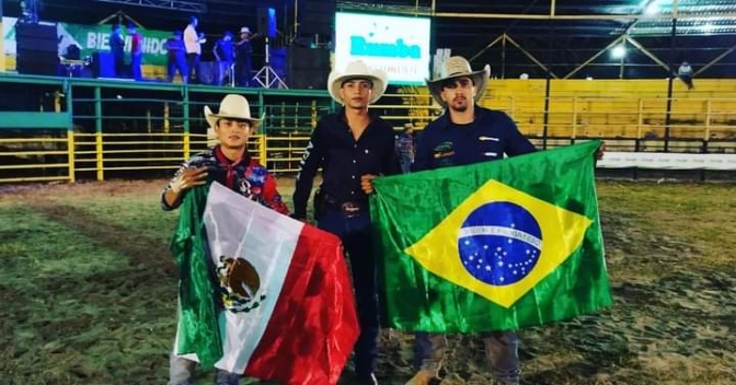 Peão de Nova Independência faz história sendo campeão em montaria no pais de Honduras