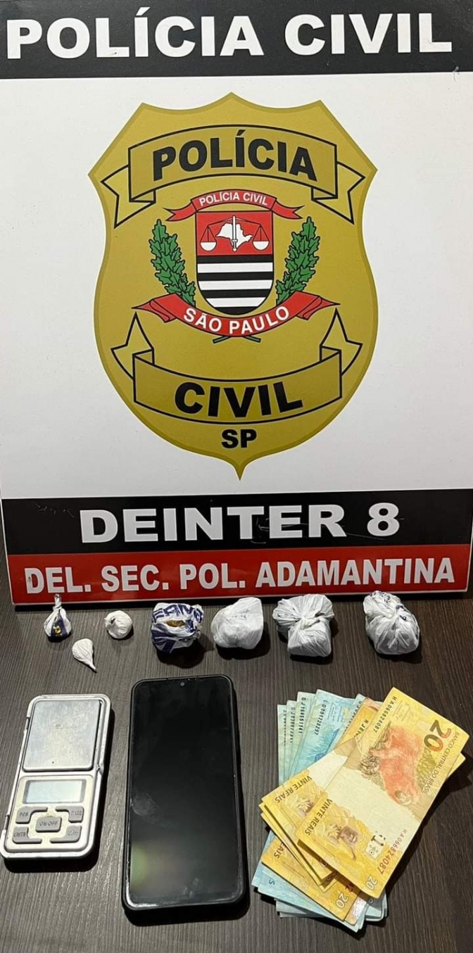 POLÍCIA CIVIL CUMPRE MANDADO JUDICIAL DE BUSCA DOMICILIAR E PRENDE INDIVÍDUO COM DROGAS EM ADAMANTINA