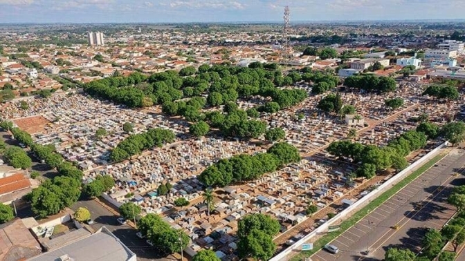 No feriado de Finados cemitério funciona em horário especial em Andradina