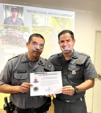 EM SEU ÚLTIMO DIA DE TRABALHO, POLICIAL MILITAR RECEBE HOMENAGEM NO 28° BPM/I DE ANDRADINA