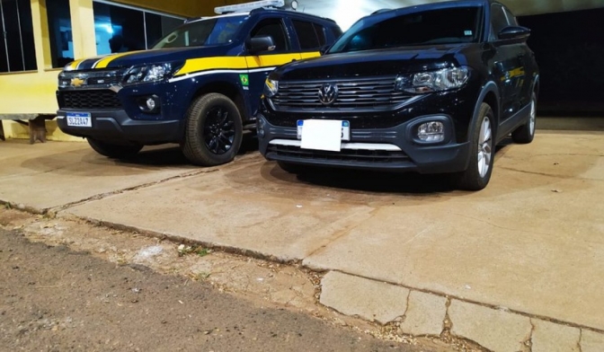 POLÍCIA RODOVIÁRIA FEDERAL DE ÁGUA CLARA RECUPERA VEÍCULO ROUBADO