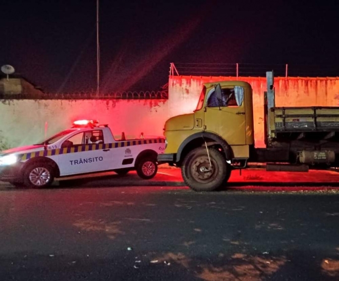 Guarda Municipal de Araçatuba recupera caminhão furtado