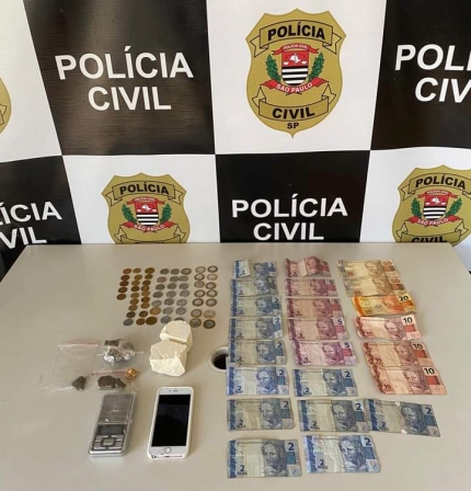 POLÍCIA CIVIL DE PENÁPOLIS CUMPRE MANDADO DE BUSCA E APREENSÃO E PRENDE RAPAZ POR TRÁFICO