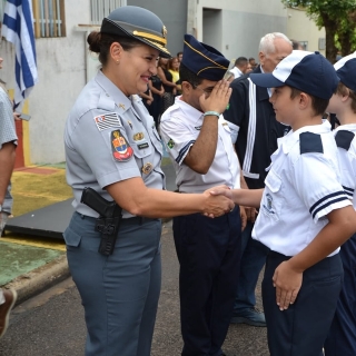Coronel Adriana Roledo participa de solenidade no Colégio Cívico Militar de Araçatuba