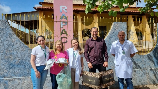 Unimed Andradina participa de entrega de chapéus e lenços na RAPAC