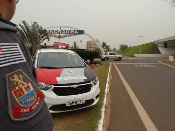 Polícia Militar de Andradina prende procurada pela justiça na Vila Mineira