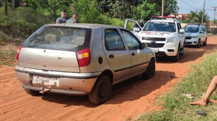 POLÍCIA MILITAR DE ANDRADINA PRENDE TRÊS POR RECEPTAÇÃO DE VEÍCULO FURTADO NO DISTRITO DE PARANAPOLIS