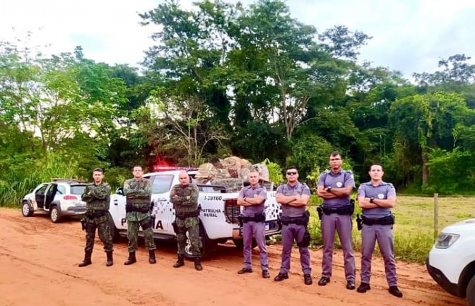 POLÍCIA MILITAR DE ANDRADINA AVERIGUA DENÚNCIA E DESCOBRE CRIAÇÃO IRREGULAR DE PÁSSAROS NO JARDIM EUROPA