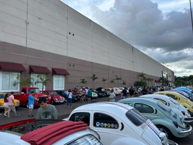 Encontro celebra o Dia do Fusca no Shopping Praça Nova em Araçatuba