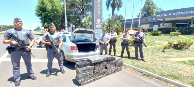 Em Ação conjunta Polícias Militar de Birigui e Rodoviária de Araçatuba apreendem de 348 tabletes de maconha