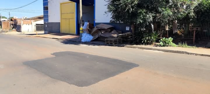 ARSAN e Águas Andradina recebem agradecimento por resolver com rapidez pedido de reparo de asfalto na Vila Mineira