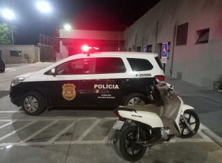 AÇÃO CONJUNTA DAS POLÍCIAS CIVIL E MILITAR RESULTA NA RECUPERAÇÃO DE MOTOCICLETA FURTADA E NA PRISÃO DE DOIS SUSPEITOS EM TERRA NOVA, SANTA MERCEDES