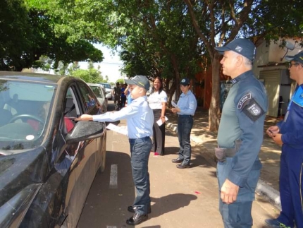 Em Três Lagoas a Patrulha Mirim da Polícia Militar participou de Blitz educativa