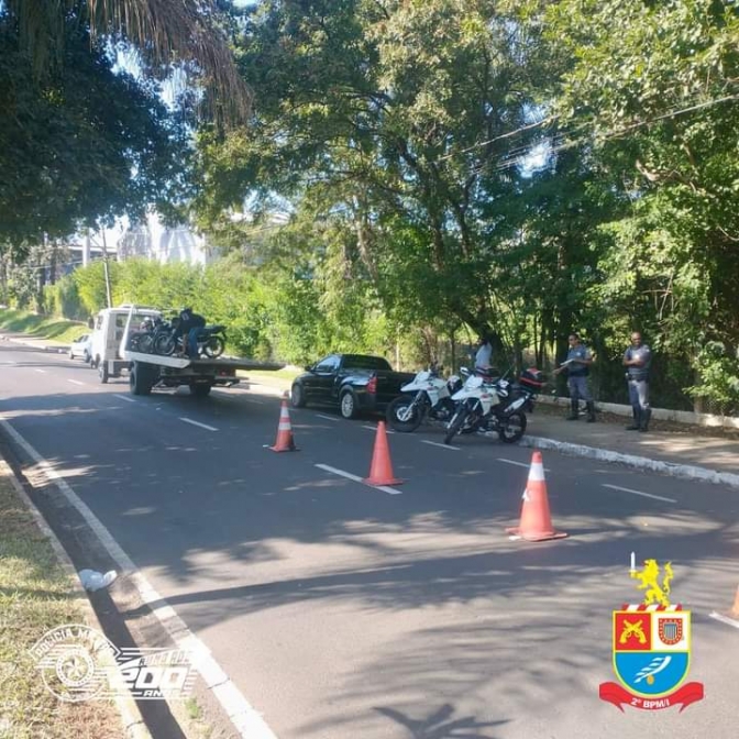 POLÍCIA MILITAR REALIZA OPERAÇÃO BLOQUEIO EM ARAÇATUBA E ABORDA MOTOCICLISTA COM ENTORPECENTE