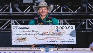 Peão de Água Clara, Lauro Nunes, é o campeão do 17º Rodeio União em Brasilândia