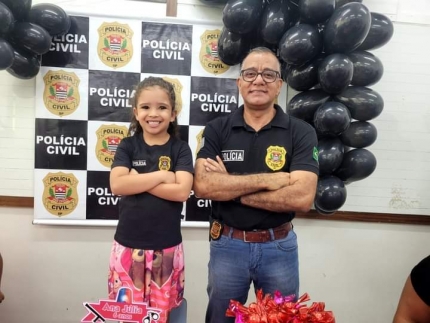 POLÍCIA CIVIL PARTICIPA DE FESTA SURPRESA DE ANIVERSÁRIO PARA MENINA DE 6 ANOS QUE SONHA EM SER POLICIAL CIVIL EM DRACENA