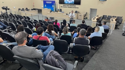 Delegado Marcelo Zompero ministra palestra para servidores da Câmara de Andradina