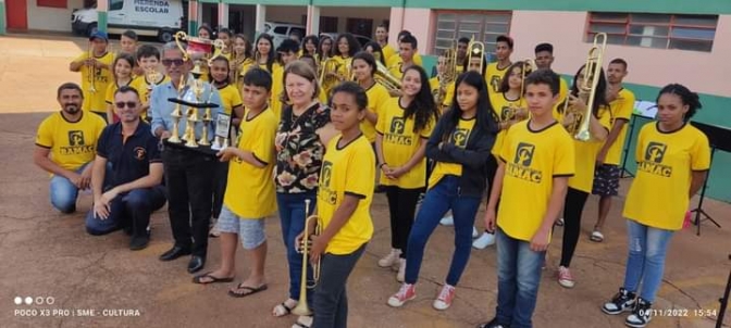 Paulo Boaventura se encontra com Banda Marcial após título em Minas e anuncia compra de ônibus para Castilho