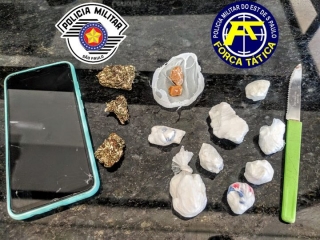 POLÍCIA MILITAR EM AÇÃO DE FORÇA TÁTICA PRENDE HOMEM POR TRÁFICO DE DROGAS EM DRACENA