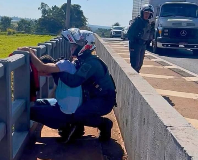 AÇÃO HEROICA DA POLÍCIA MILITAR DE ANDRADINA NO ENTROCAMENTO DA SP 563 COM SP 300