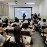 POLÍCIA CIVIL FAZ PALESTRA EM AULA DE DISCIPLINA ELETIVA SOBRE ESCOLHAS PROFISSIONAIS PARA ALUNOS DO ENSINO MÉDIO EM TUPI PAULISTA