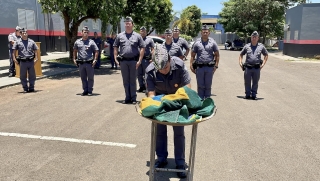 SOLENIDADE DO DIA DA BANDEIRA FOI REALIZADA NO QUARTEL DA POLÍCIA MILITAR DE ANDRADINA