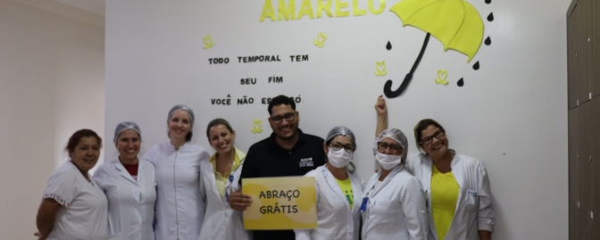 Equipe multidiciplinar do setor de hemodiálise de Três Lagoas promove ação em alusão ao mês Setembro Amarelo