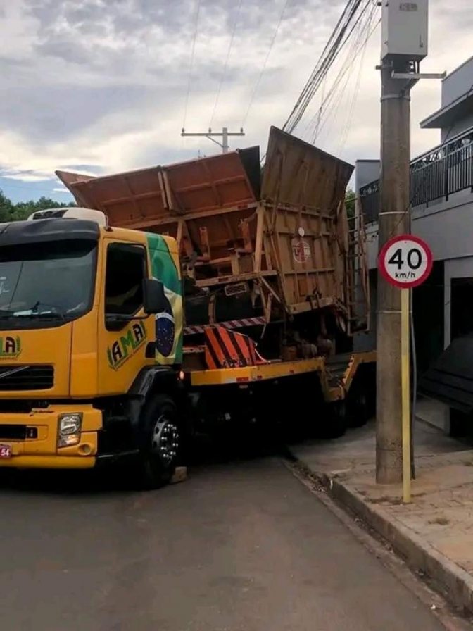 Acidente no centro de Mirandópolis